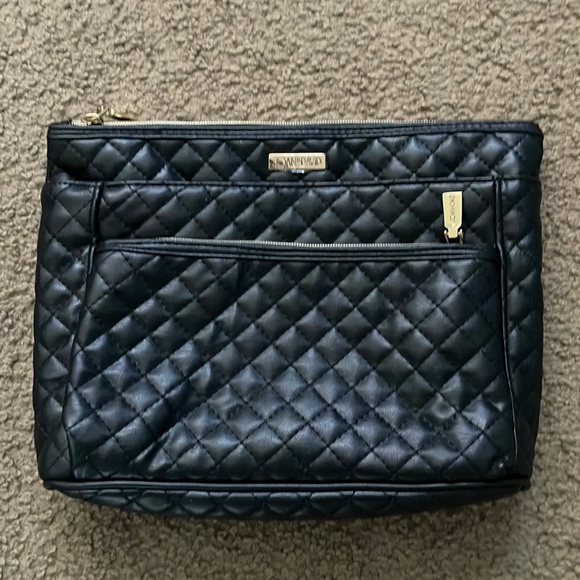 Large Quilted Faux Leather Cosmetic Pouch - Picture 1 of 2